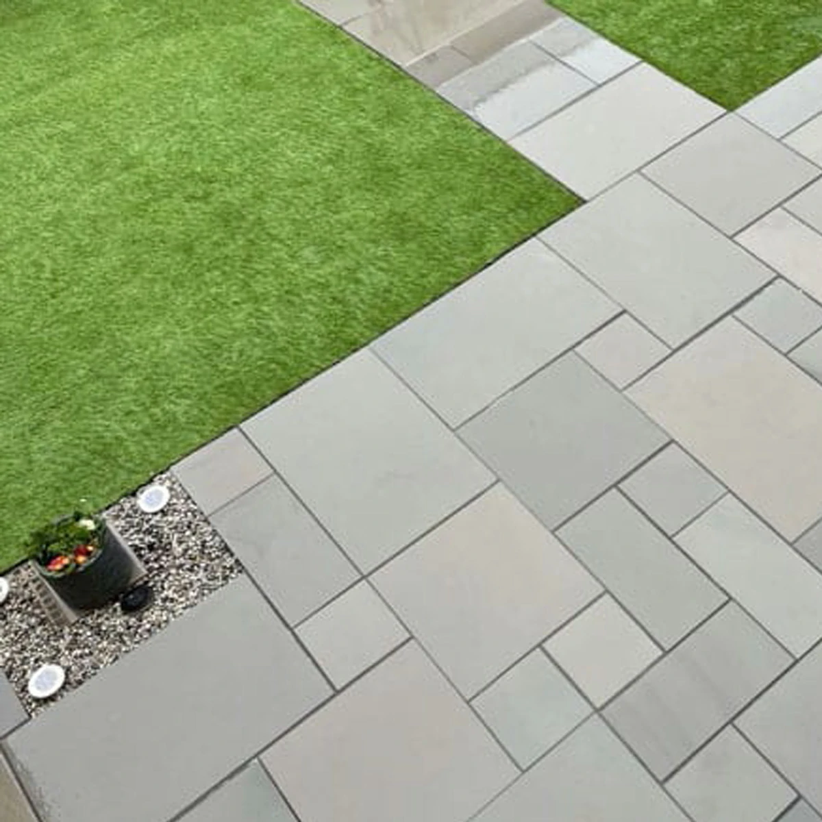 Kandla Grey Indian Sandstone Paving Slabs - Sawn &amp; Honed - Patio Kit - 20mm